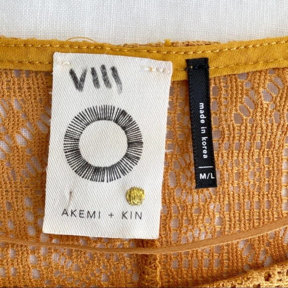 Anthro Akemi + Kin Bratton Yellow Gold Lace Top L - Picture 8 of 14